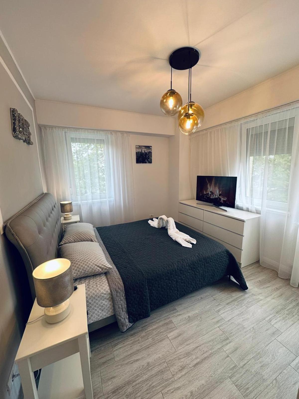 Sofiapartment Oradea Buitenkant foto