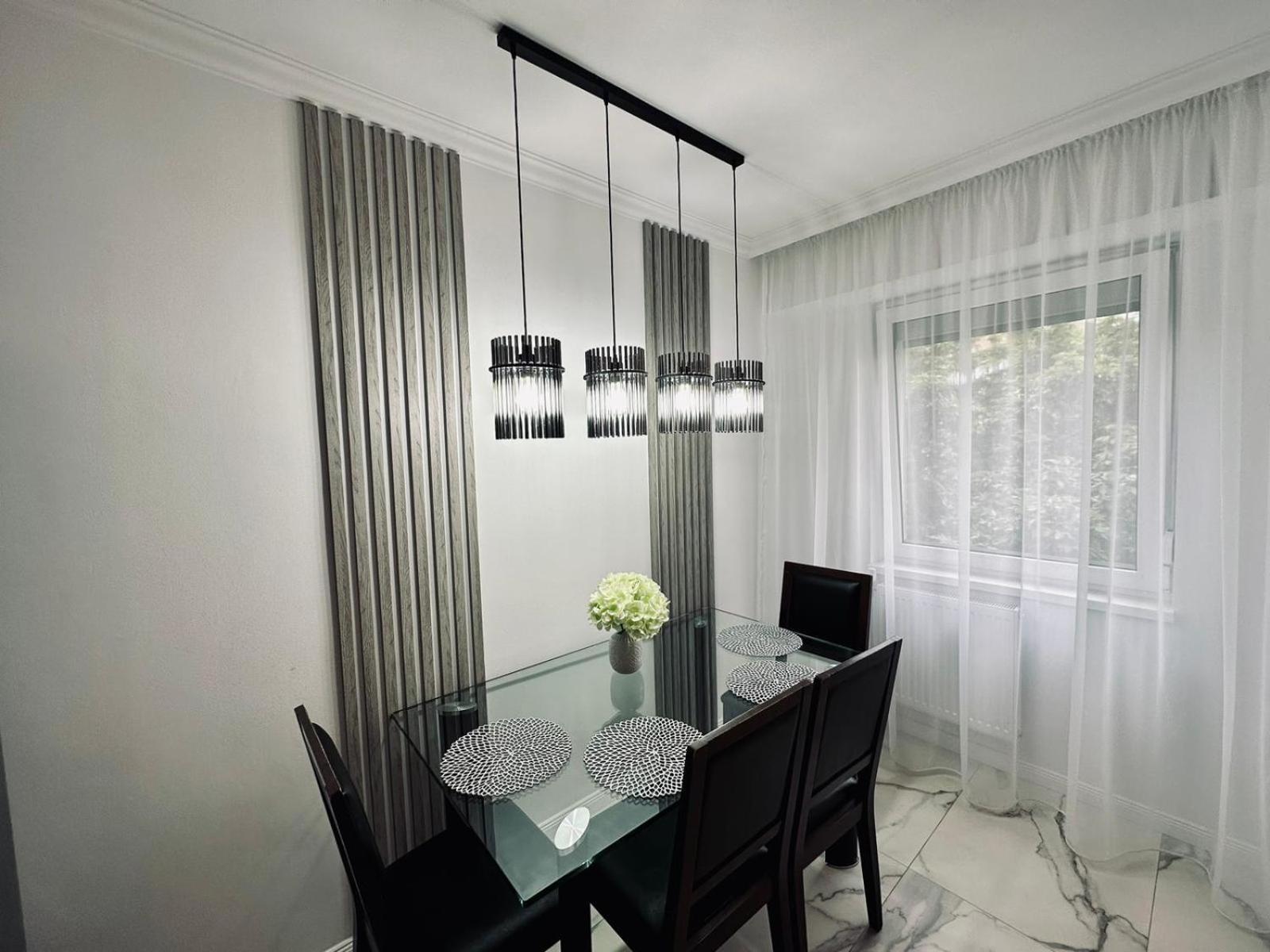 Sofiapartment Oradea Buitenkant foto