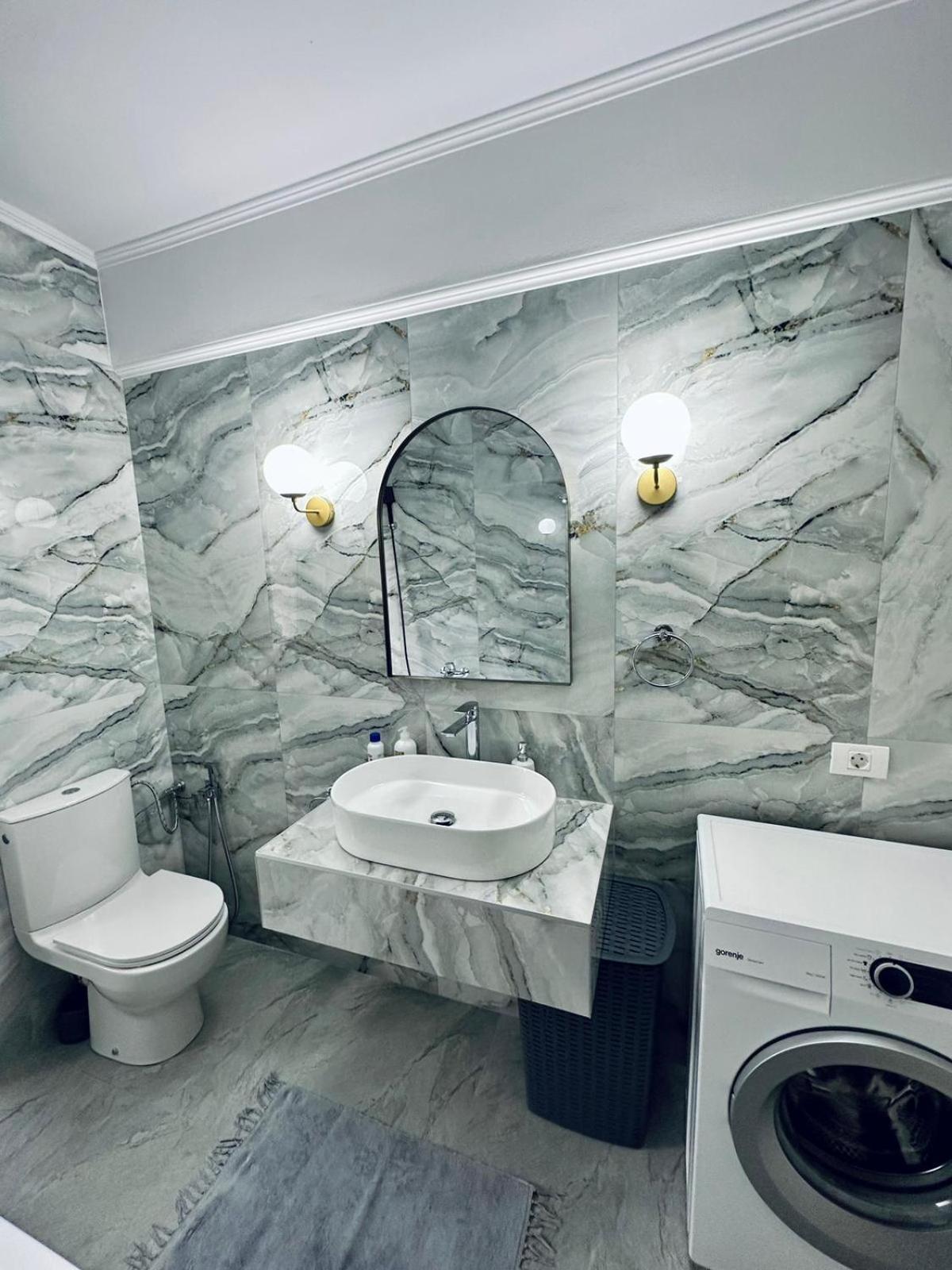 Sofiapartment Oradea Buitenkant foto